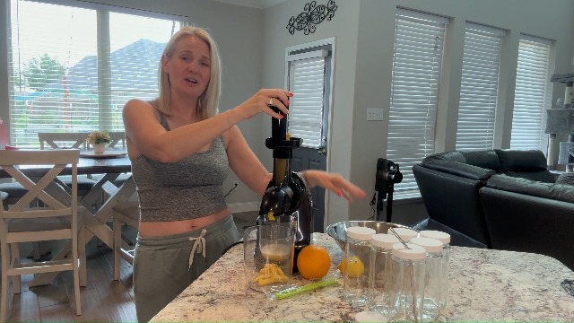 Amazon.com: Juicer, Jocuu Slow Masticating Juicer Machines Easy to